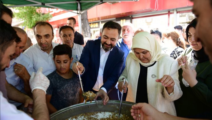Elbistan Belediyesi, 3 bin kişilik aşure pişirdi