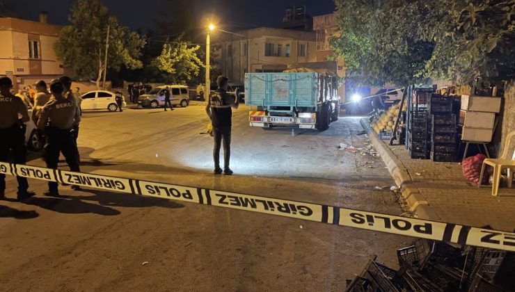 Pazar yerinde tezgah açma kavgasında 3 kişi yaralandı