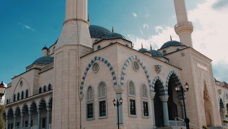 AFŞİN’DE CUMA NAMAZI KILINACAK CAMİİLER AÇIKLANDI