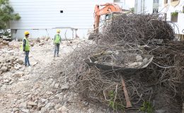 AFŞİN’DE Kİ ENKAZDAN ÇIKAN DEMİRLER NASIL DEĞERLENDİRİLİYOR!