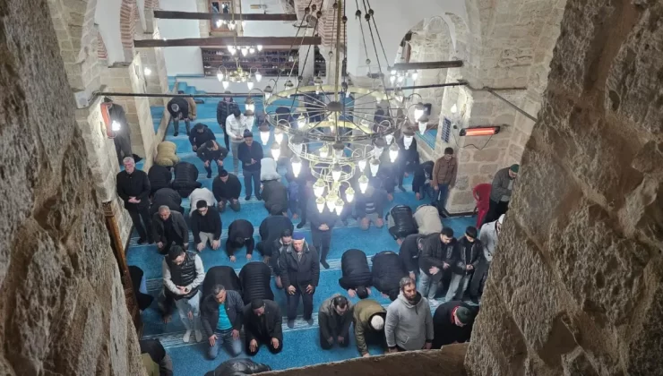 Afşin Eshab-ı Kehf Külliyesinde Berat Kandili Coşkusu
