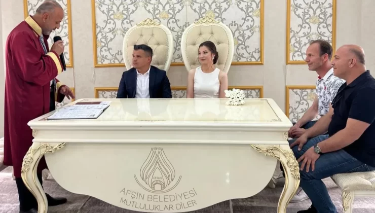 Afşin Belediye Başkanı Koray Kıraç, İlk Resmi Nikahı Kıydı