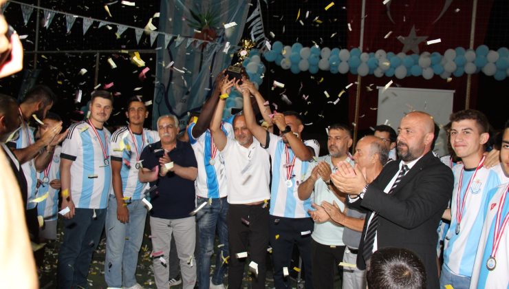 Afşin Spor Kulübü Şampiyonluk Kupasını Büyük Bir Coşkuyla Aldı