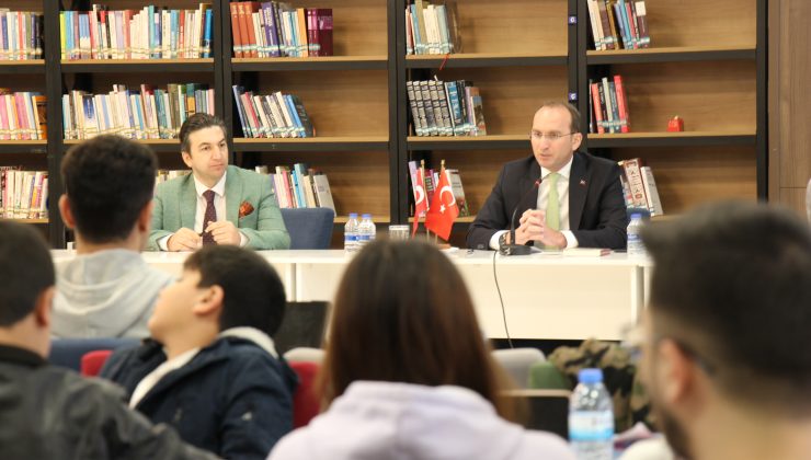 Afşin Kaymakamı Muammer Sarıdoğan, Öğrencilerle “Kariyer Eğitimi” Üzerine Buluştu