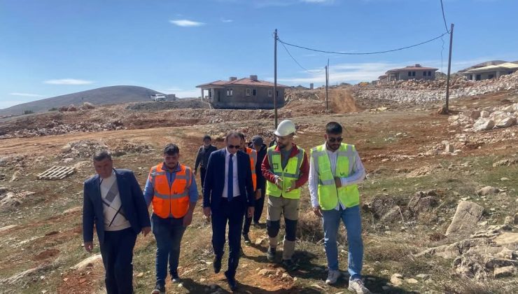 Afşin Kaymakamı Muammer Sarıdoğan, Alimpınar Mahallesi’nde İncelemelerde Bulundu