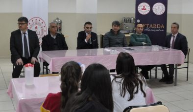 Afşin Fen Lisesi’nde Ramazan’a Özel Söyleşi Programı Düzenlendi