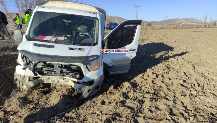 Afşin Kabaağaç Mahallesi’nde Trafik Kazası, 2 Yaralı