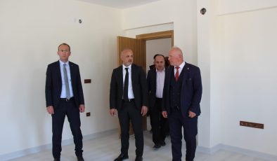 Afşin’de Soğucak Mahallesi’ndeki Kalıcı Köy Konutları ve Cami İnşaatı Yerinde İncelendi