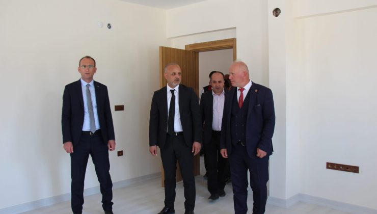Afşin’de Soğucak Mahallesi’ndeki Kalıcı Köy Konutları ve Cami İnşaatı Yerinde İncelendi