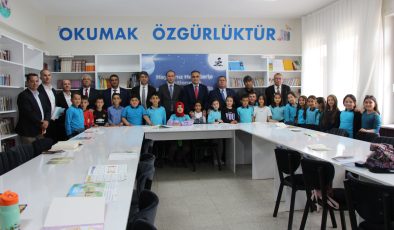 Çobanbeyli’de Cumhuriyet Ortaokulu Kütüphanesi Öğrencilerle Buluştu
