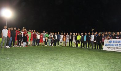 Afşin’de Halı Saha Turnuvası Büyük Finalle Sona Erdi
