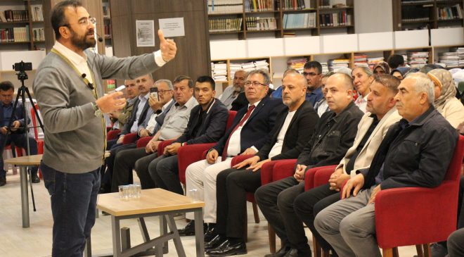 Afşin’de “Yeniden Aileye Sığınmak” Konferansı Düzenlendi