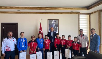 Afşinli Güreşçilerden Şampiyonada Büyük Başarı!