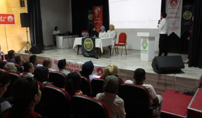 Afşin’de Ebeveynlere Dijital Rehberlik