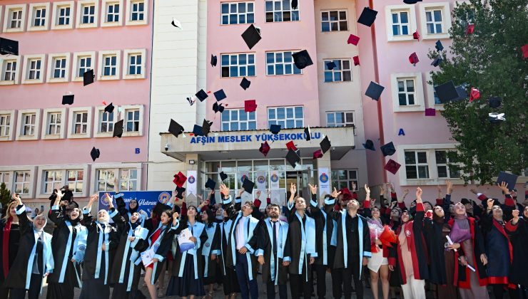 Afşin MYO ve Sağlık Yüksekokulunda Mezuniyet Coşkusu