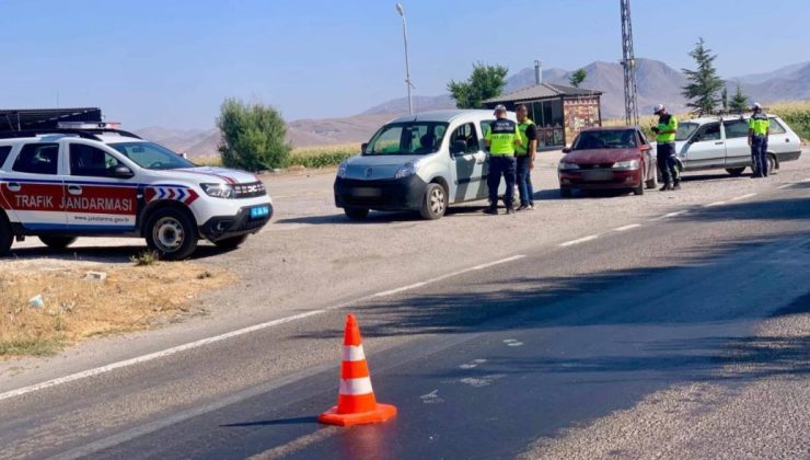 Jandarmadan 28 Bin Araç Sürücüsüne Denetim