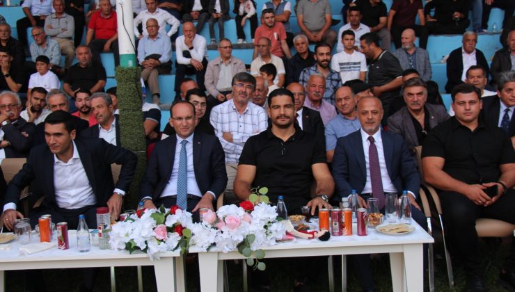 47. Geleneksel Afşin Eshab-ı Kehf Kültür ve Karakucak Güreş Festivali’ne Protokolden Yoğun Katılım