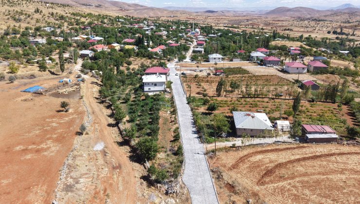 TÜRKSEVİN MAHALLESİ’NİN YOLLARI YENİLENDİ