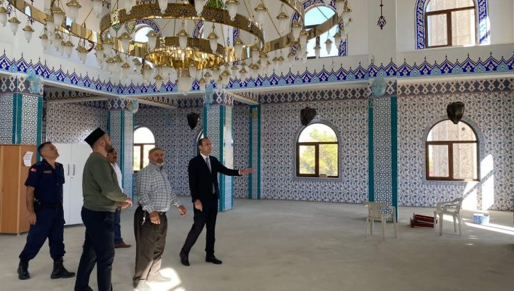 Kaymakam Sarıdoğan, Hüyüklü Merkez Camii İnşaatında İncelemelerde Bulundu