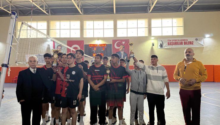 Afşin’de Voleybol Heyecanı Doruktaydı, Şampiyon Afşin Fen Lisesi!