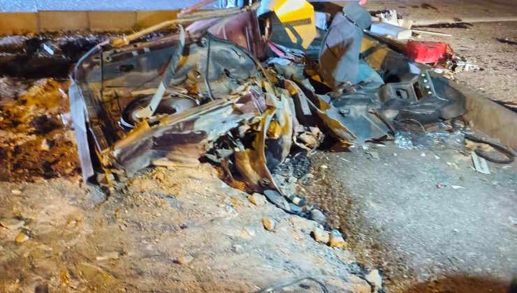 Afşin Hüyüklü Mahallesi TOKİ Konutları Civarında Feci Kaza, 2 Kişi Yaralandı