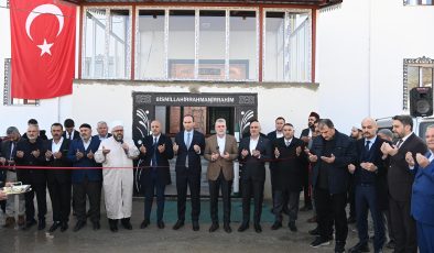 Afşin Hüyüklü Mahallesi Merkez Camii Dualarla İbadete Açıldı