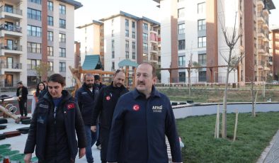AFAD Başkanı Vali Pehlivan, Deprem Konutları ve İş Yerlerini Yerinde İnceledi