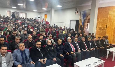 Prof. Dr. İsmail Hakkı Aydın Afşin’de Söyleşi ve İmza Gününde Okurlarıyla Buluştu