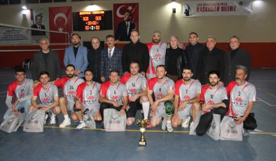 Afşin’de Voleybol Halk Turnuvası Büyük Coşkuyla Sona Erdi