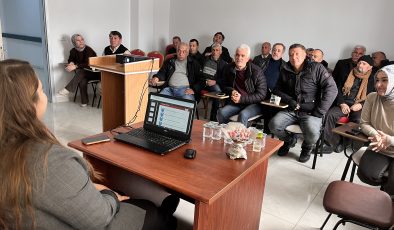 Afşin’de Muhtarlara Sigara Bağımlılığı ve Kadına Yönelik Şiddetle Mücadele Eğitimi Verildi