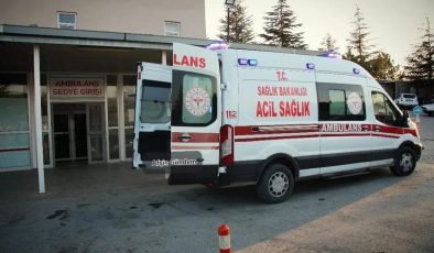 Afşin’de Vücuduna Demir Saplanan İşçi Hastaneye Kaldırıldı