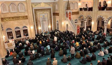 Kadir Gecesi’nde Afşin Tek Yürek Oldu, Camilerde Dualar Edildi