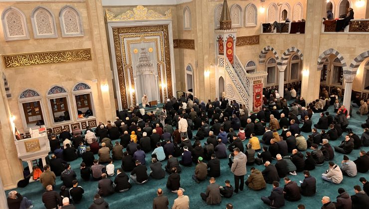 Kadir Gecesi’nde Afşin Tek Yürek Oldu, Camilerde Dualar Edildi