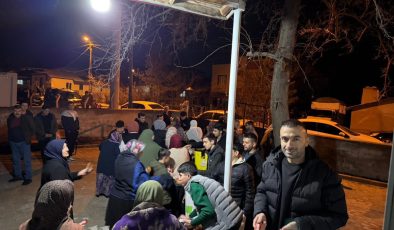 Ülkü Ocakları Afşin İlçe Başkanlığı Kadir Gecesi’nde Vatandaşlarla Buluştu