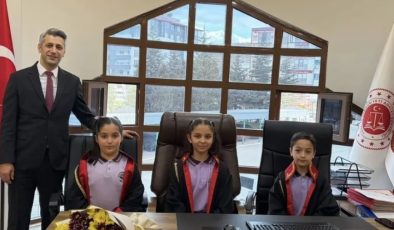 Afşin’de, Adalet Makamı Çocuklara Emanet Edildi