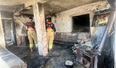 Afşin’de Müstakil Evde Yangın, 4 Kişi Hastaneye Kaldırıldı