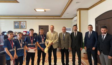 Afşinli Öğrencilerden Bilek Güreşinde Türkiye Başarısı