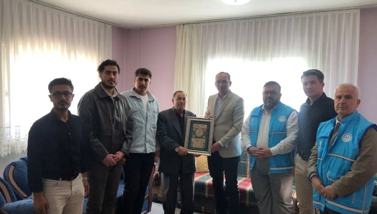 “Büyüklerimize Vefa Zamanı” Projesi Gönüllere Dokunuyor