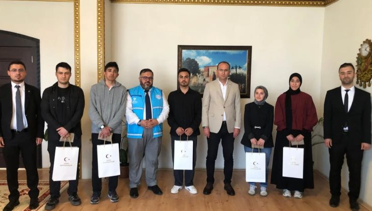 Diyanet’in Bilgi Yarışmasında Derece Alan Öğrenciler Gururlandırdı