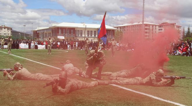 Çoğulhan Jandarma Komandolarının Gösterisi, 19 Mayıs Atatürk’ü Anma, Gençlik ve Spor Bayramı’na Damga Vurdu