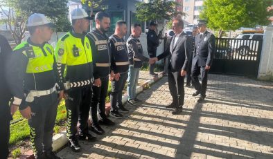 Kaymakam Sarıdoğan’dan Bayram Mesaisindeki Polis ve Jandarmaya Ziyaret