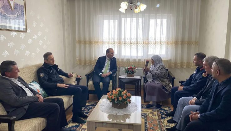 Afşin’de Şehit Annelerinin Elleri Öpüldü, Hayır Duaları Alındı