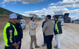 KAYMAKAM SARIDOĞAN, AFŞİN’DE GÜVENLİ ULAŞIM İÇİN YOL YAPIM ÇALIŞMALARINI DENETLEDİ