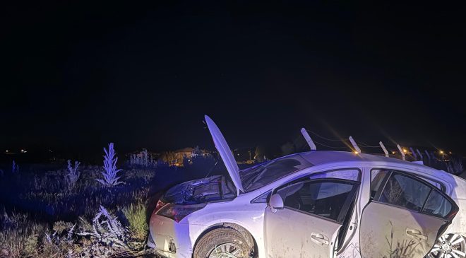 Afşin’de Trafik Kazası, Araç Yoldan Çıkarak Direğe Çarptı