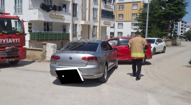 Afşin Efsus Turan Mahallesi’nde Trafik Kazası, İki Araç Çarpıştı