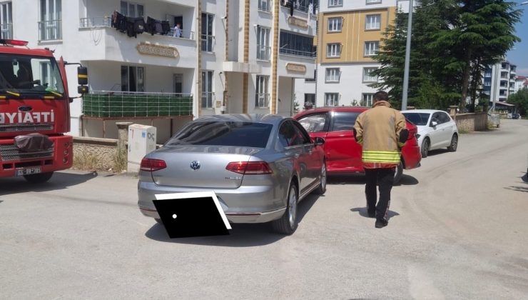 Afşin Efsus Turan Mahallesi’nde Trafik Kazası, İki Araç Çarpıştı
