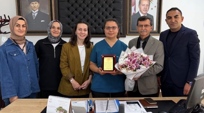 Afşin’de KETEM Çalışmalarına Katkı Sunan Kadın Doğum Uzmanına Plaket