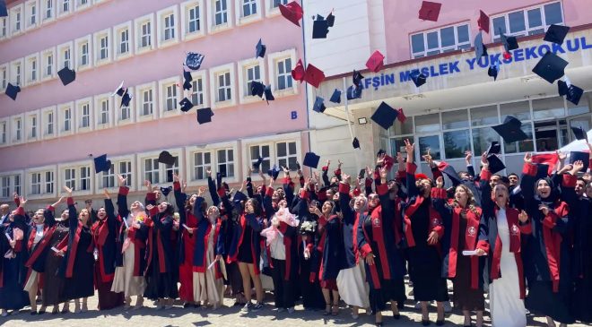 KSÜ Afşin Meslek Yüksekokulu’nda Mezuniyet Coşkusu