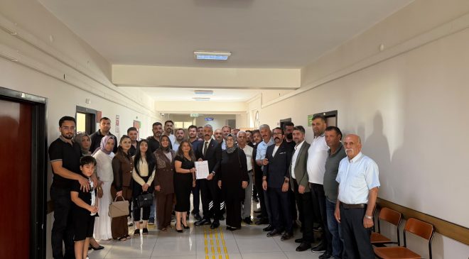 MHP Afşin İlçe Başkanı Kenan Karağaç Mazbatasını Aldı
