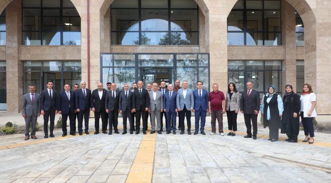 Afşin Belediyesi Yeni Hizmet Binasında Misafirlerini Ağırladı